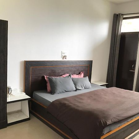 Mcleodganj Diaries Guest House Дхарамсала Екстериор снимка