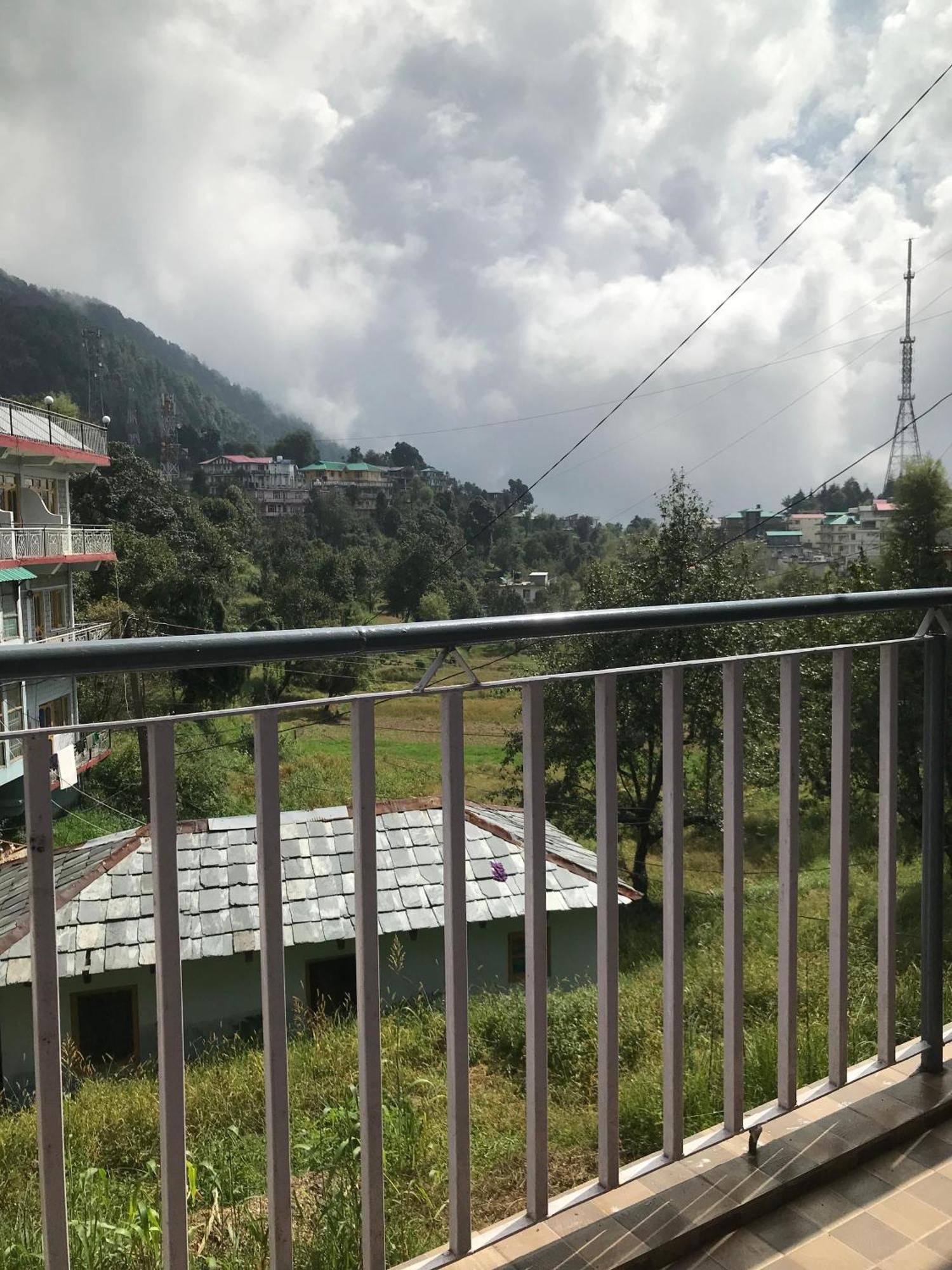 Mcleodganj Diaries Guest House Дхарамсала Екстериор снимка