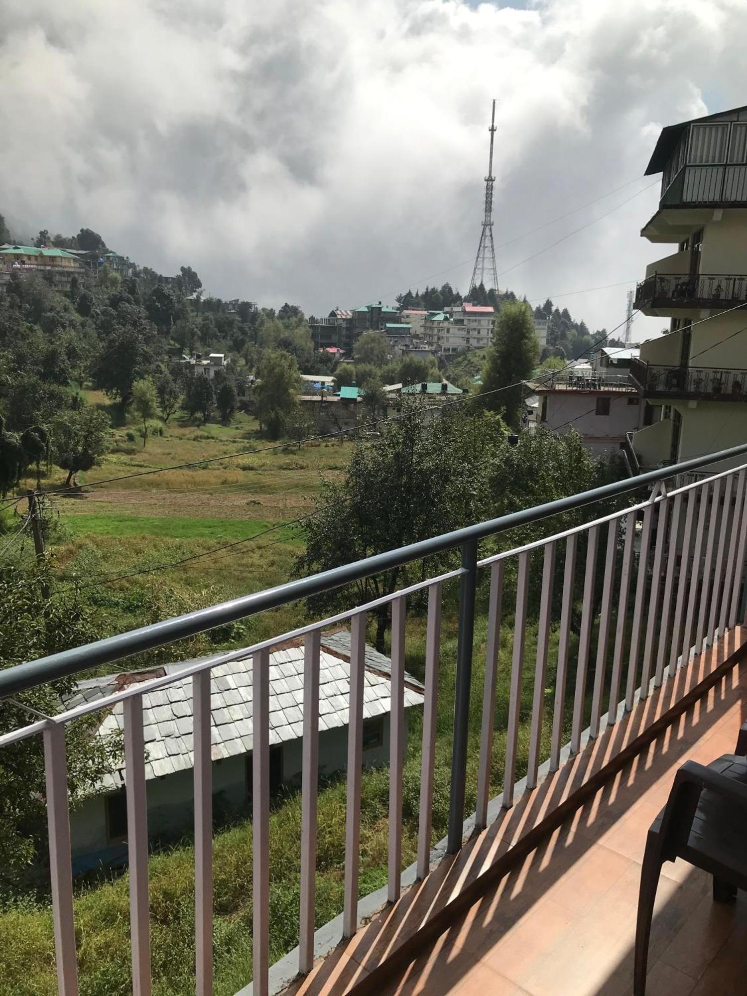 Mcleodganj Diaries Guest House Дхарамсала Екстериор снимка
