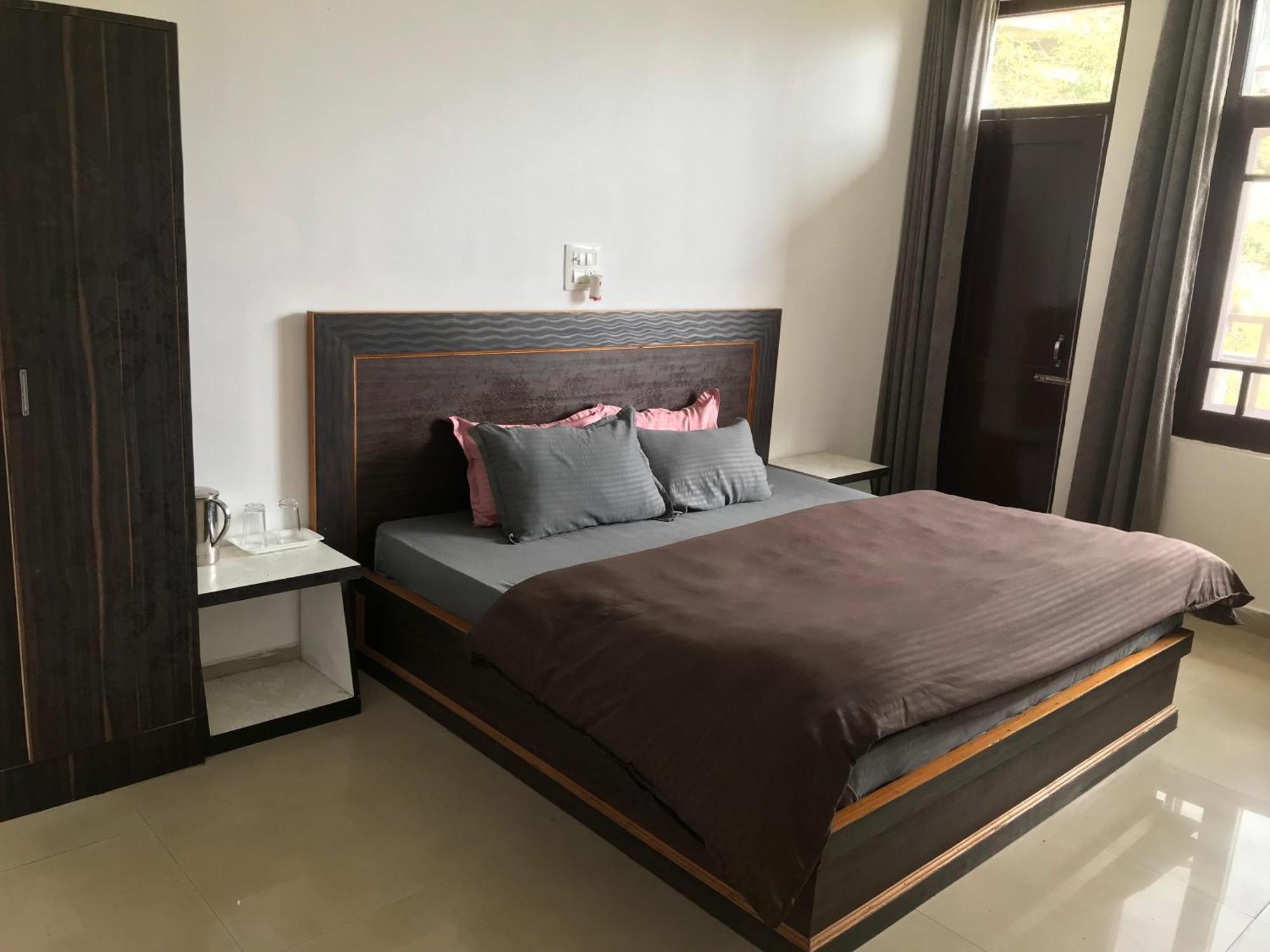 Mcleodganj Diaries Guest House Дхарамсала Екстериор снимка