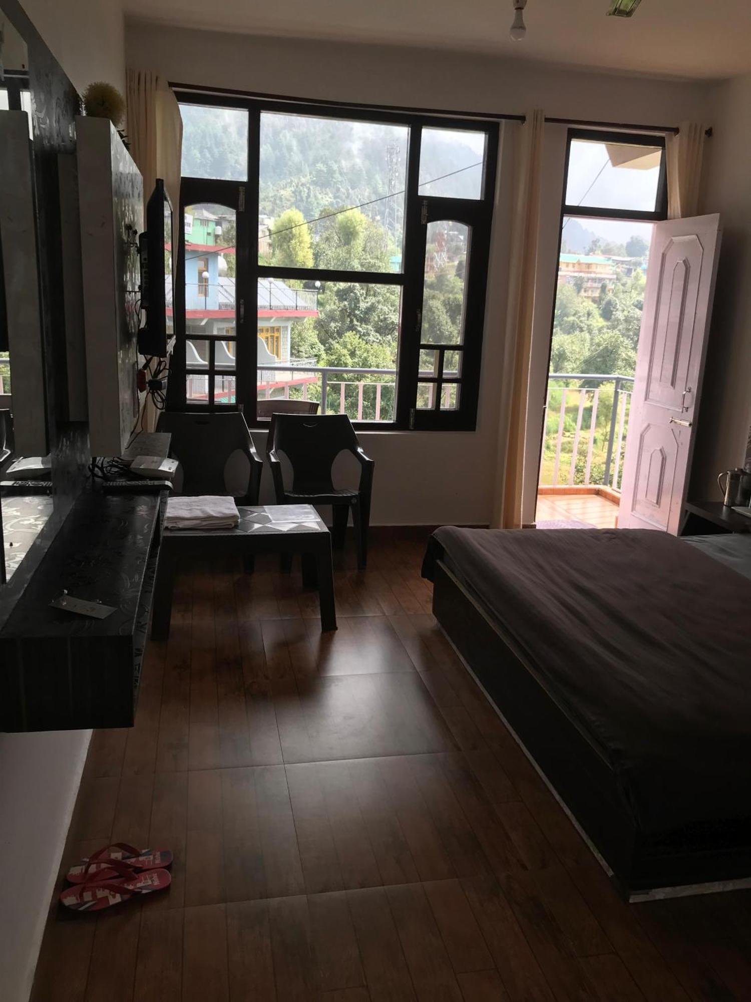 Mcleodganj Diaries Guest House Дхарамсала Екстериор снимка